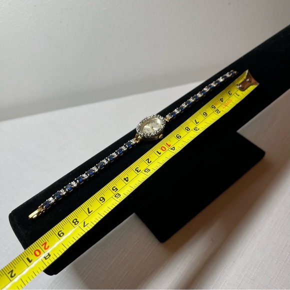 HMI Gold-tone ladies' watch quartz movement & bracelet clear & blue stones - Picture 10 of 12